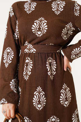 Volanlı Kuşaklı Desenli Bürümcük Elbise Kahve - Tesettür Elbise