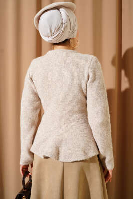 Volanlı Yumoş Triko Kazak Bej - Triko Kazak