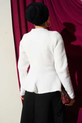 Volanlı Yumoş Triko Kazak Ekru - Triko Kazak