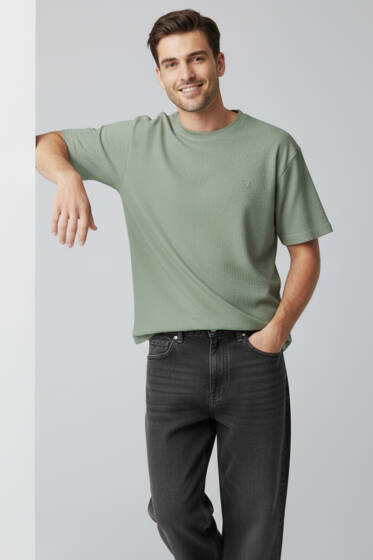 Yaka Armalı Labirent Desen Erkek T-shirt Haki - Erkek T-shirt