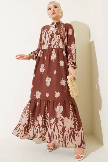 Yaka Bağcıklı Desenli Elbise Kahve - Elbise