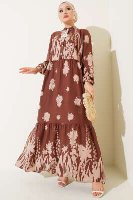 Yaka Bağcıklı Desenli Elbise Kahve - Tesettür Elbise