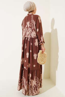 Yaka Bağcıklı Desenli Elbise Kahve - Tesettür Elbise