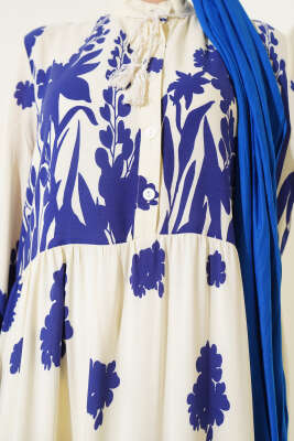 Yaka Bağcıklı Desenli Elbise Saks - Tesettür Elbise