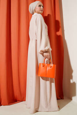 Yaka Bağcıklı Yarasa Kol Elbise Bej - Tesettür Elbise