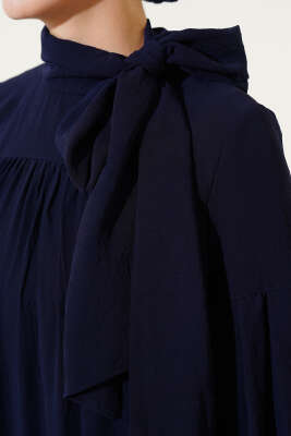 Yaka Bağlama Detaylı Salaş Elbise Lacivert - Tesettür Elbise