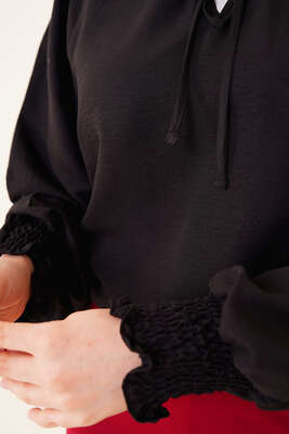 Yaka Bağlamalı Gipe Detaylı Bluz Siyah - Thumbnail