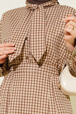 Yaka Bağlamalı Kareli Etekli Takım Bej - İkili Takım