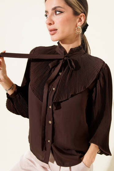 Yaka Bağlamalı Piliseli Kısa Gömlek Kahve - Kadın Giyim Modelleri