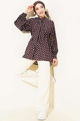 Yaka Bağlamalı Puantiyeli Gömlek Acı Kahve - Gömlek