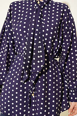 Yaka Bağlamalı Puantiyeli Gömlek Lacivert - Gömlek