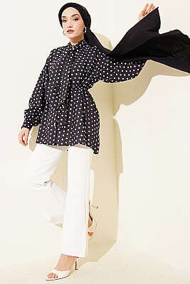 Yaka Bağlamalı Puantiyeli Gömlek Siyah - Gömlek