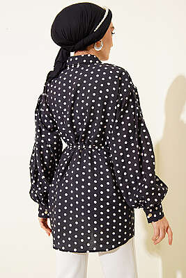 Yaka Bağlamalı Puantiyeli Gömlek Siyah - Gömlek