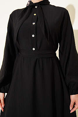 Yaka Bağlamalı Yarım Düğmeli Elbise Siyah - Elbise