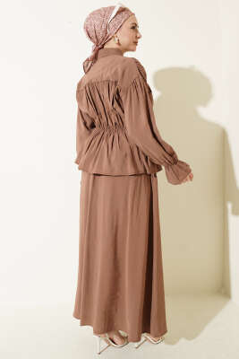 Yaka Büzgülü Fiyonklu Etekli İkili Takım Latte - İkili Takım