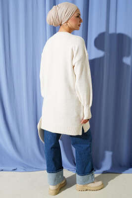 Yaka Çiçekli Yumoş Triko Tunik Ekru - Tunik