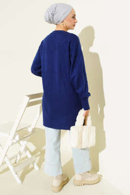 Yaka Çiçekli Yumoş Triko Tunik Lacivert - Tunik