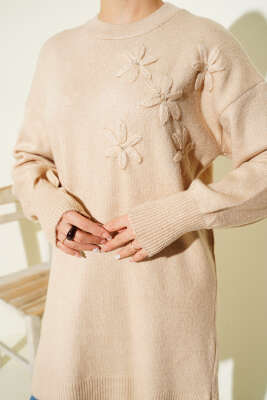 Yaka Çiçekli Yumoş Triko Tunik Latte - 300-500 TL Ürünler
