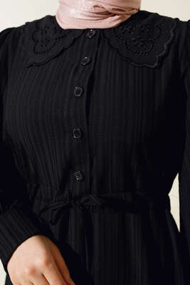 Yaka Dantelli Bel Tünelli Elbise Siyah - Tesettür Elbise