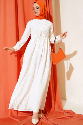 Yaka Dantelli Yarım Düğmeli Elbise Ekru 