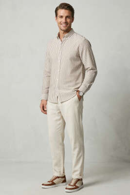 Yaka Düğmeli Çizgili Erkek Keten Gömlek Kahve - Erkek Gömlek