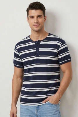 Yaka Düğmeli Çizgili Triko Erkek T-shirt Lacivert - GİESTO