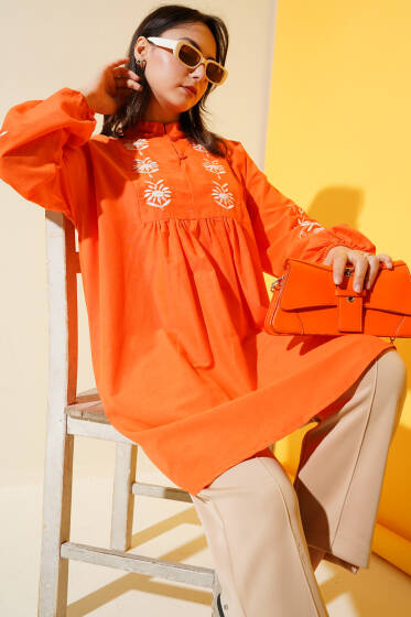 Yaka Düğmeli Nakışlı Tunik Oranj - Tunik
