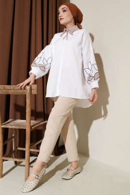 Yaka Ekoseli Kol Nakışlı Gömlek Beyaz - Gömlek