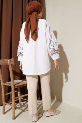 Yaka Ekoseli Kol Nakışlı Gömlek Beyaz - Gömlek