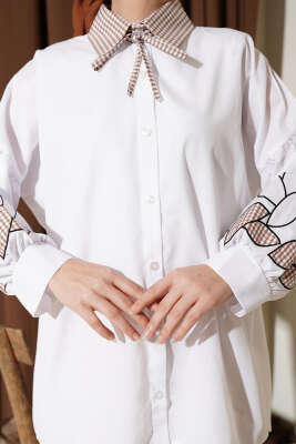 Yaka Ekoseli Kol Nakışlı Gömlek Beyaz - Gömlek