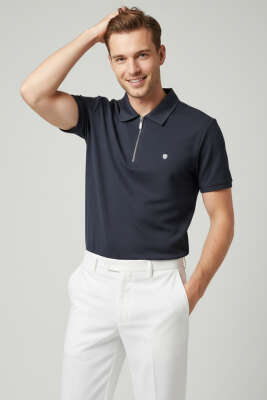 Yaka Fermuarlı Armalı Erkek T-shirt Füme - BESSE