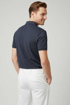 Yaka Fermuarlı Armalı Erkek T-shirt Füme - Erkek T-shirt