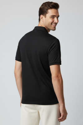 Yaka Fermuarlı Armalı Erkek T-shirt Siyah - Erkek T-shirt