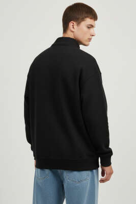 Yaka Fermuarlı Baskılı Erkek Sweatshirt Siyah - Erkek Sweatshirt