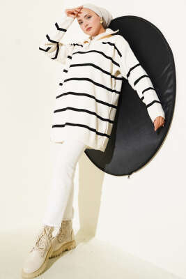 Yaka Fermuarlı Çizgili Triko Tunik Bej - Triko Tunik