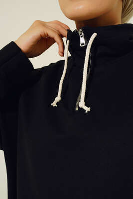 Yaka Fermuarlı Kanguru Cepli Tunik Siyah - Tunik