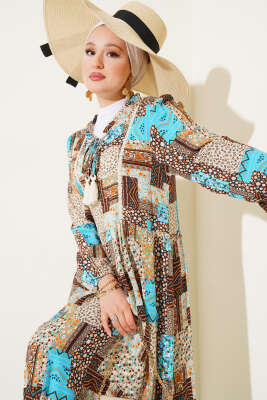 Yaka Fırfır Bağlamalı Desenli Elbise Kahve - Tesettür Elbise