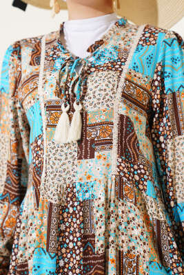 Yaka Fırfır Bağlamalı Desenli Elbise Kahve - Tesettür Elbise