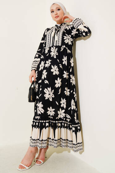 Yaka Fırfır Detaylı Desenli Elbise Siyah - Elbise