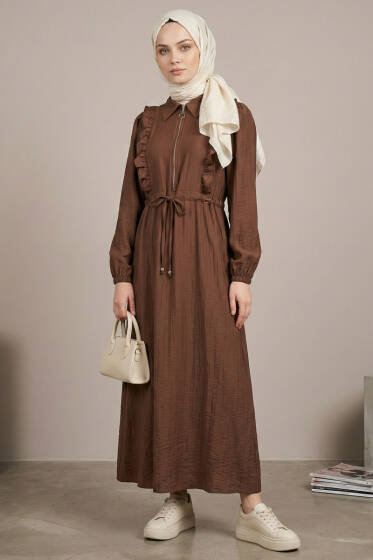 Yaka Fırfırlı Bel Tünelli Elbise Kahve - Elbise