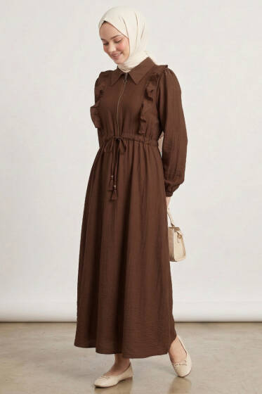Yaka Fırfırlı Bel Tünelli Elbise Kahve - Elbise