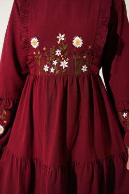 Yaka Fırfırlı Nakışlı Poplin Elbise Bordo - Elbise