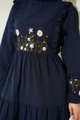 Yaka Fırfırlı Nakışlı Poplin Elbise Lacivert - Elbise