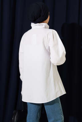 Yaka Fırfırlı Taş Düğmeli Gömlek Beyaz - Gömlek