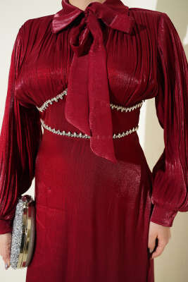 Yaka Fiyonklu Taşlı Abiye Elbise Bordo - Elbise