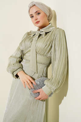 Yaka Fiyonklu Taşlı Abiye Elbise Mint - Elbise