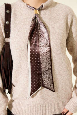 Yaka Fularlı Triko Kazak Bej - Triko Kazak