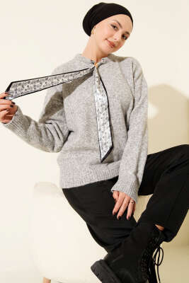 Yaka Fularlı Triko Kazak Gri - Triko Kazak