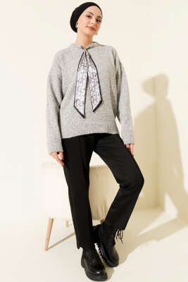 Yaka Fularlı Triko Kazak Gri - Triko Kazak