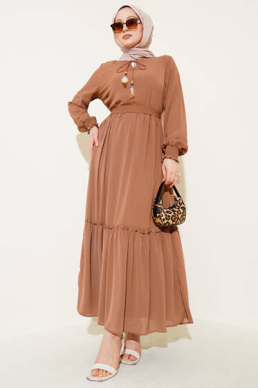 Yaka İpli Kuşaklı Elbise Tarçın - Elbise